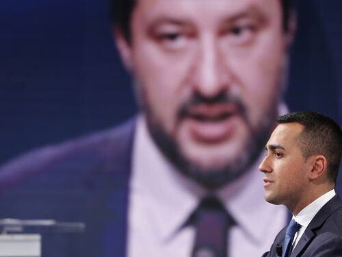 Di Maio passa agli insulti con Salvini