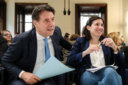 Atreju, Conte punzecchia Elly: "Mi dispiace si sia ritirata"