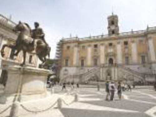 Rivolta degli esclusi. Polveriera Pdl