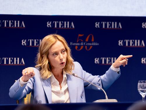 Meloni, niente poliziotti vicino al premier: l’ennesima bufala della sinistra