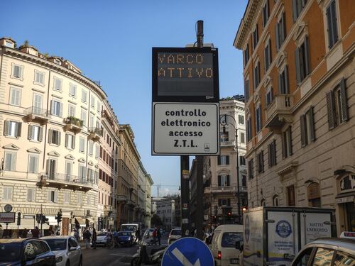 Il diktat sulle auto elettriche manda in tilt la sinistra. Modifiche in vista