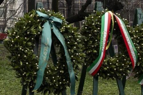 Foibe, imbrattate con vernice rossa le targhe di Balduina. FdI: "Mani vigliacche"