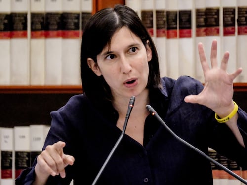 Pd, Schlein “in ginocchio” da De Luca per salvarsi dall’incubo Conte