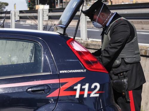 Portuense, blitz nella centrale dello spaccio: 15 arresti