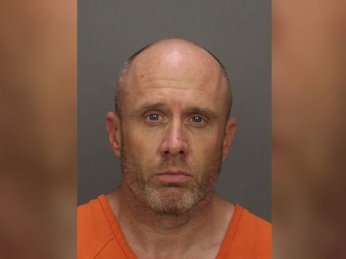 Serial killer americano accusato di omicidio ne confessa altri 15. Compreso quello della moglie