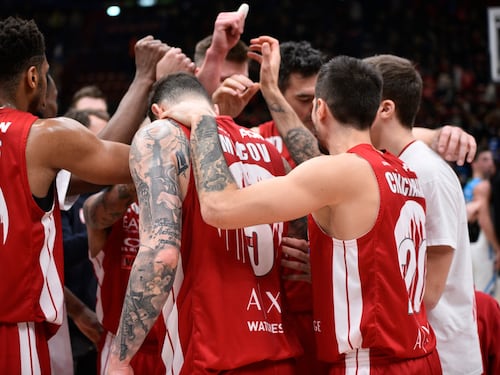 Basket, i giocatori Olimpia Milano si tagliano gli stipendi e donano 1 milione agli ospedali