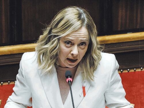 Meloni in aula smonta le accuse dell'opposizione