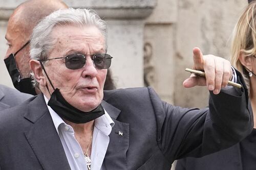 Anthony Delon, le drammatiche parole sull'eutanasia del padre Alain