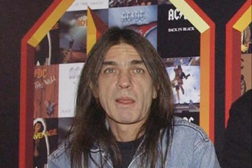 Addio a Malcolm Young, uno dei padri degli AC/DC