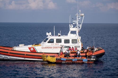 Migranti, i dati di Frontex: "Calano gli sbarchi nel Mediterraneo"