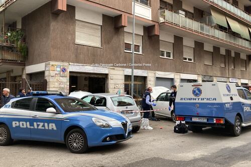 Magliana, spari in strada in pieno giorno: gambizzato un 56enne, chi è