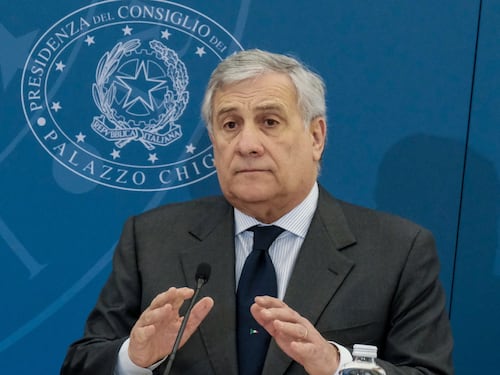 Antonio Tajani: nessuna rottura tra Forza Italia e il Ppe