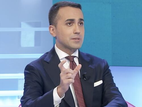 L'aria che tira, Di Maio non se ne fa una ragione: all'Italia serve ancora Draghi. Umiliato da Calenda, come replica...