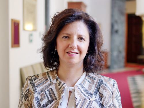 Pure Elisa Pirro toppa sui libanesi. Così i grillini litigano con la geografia
