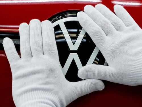 Volkswagen chiude la fabbrica di Dresda. Le "elettriche" non vendono