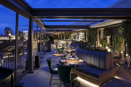 Anantara Palazzo Naiadi dà il benvenuto all'estate