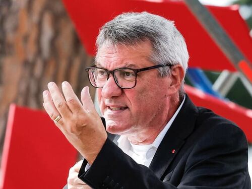 Sciopero contro la Manovra, il 74% degli italiani boccia Landini e la Cgil