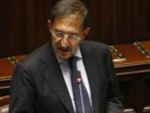 La Russa: "Inno obbligatorio per legge"