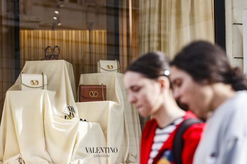 Furto da Valentino a piazza di Spagna Rubate 30 borse
