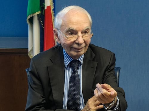 Amato tra Intelligenza artificiale e "patate", la frase fa calare il gelo