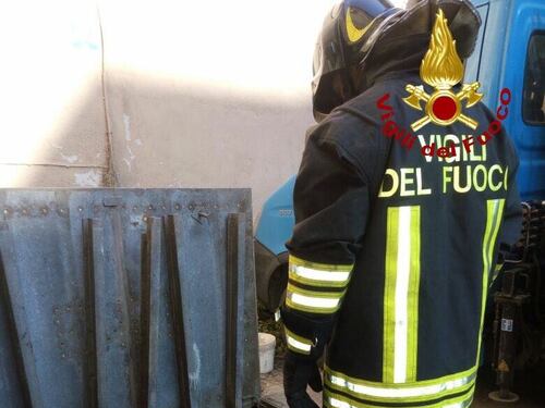 Fiammata nella cabina elettrica, tre operai feriti a Roma sulla Casilina