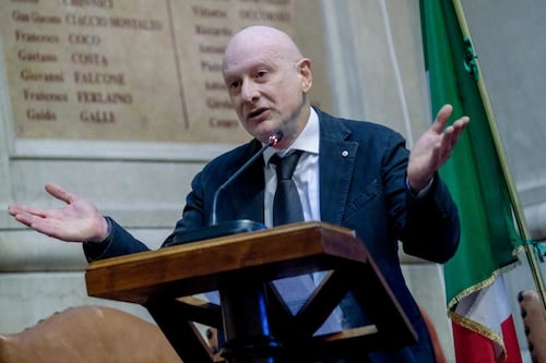 Bufera sui messaggi del giudice Patarnello. Insorge il centrodestra: "Inaccettabile schedatura"
