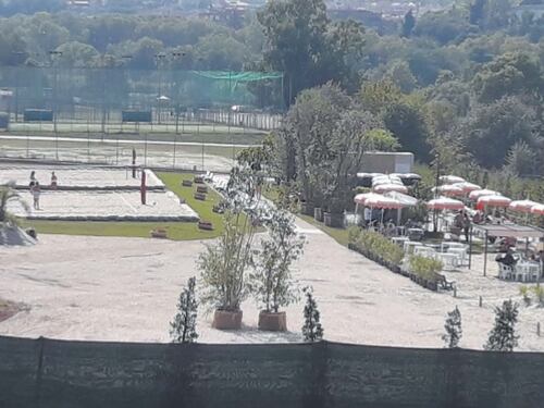 "Raggi beach" costa 1000 euro al giorno
