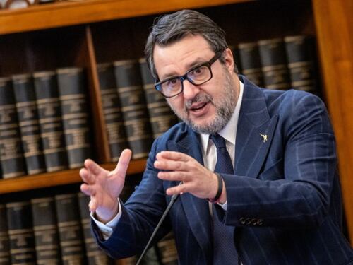 Milano-Cortina, il chiarimento di Salvini sull’Ice: “No agenti in Italia, solo 2 tecnici nelle sale operative”