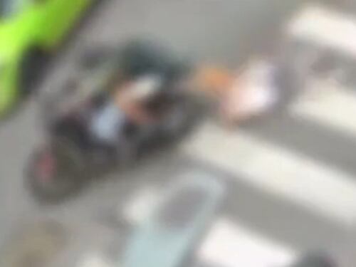 Rapina choc, anziana trascinata per metri con la moto: due fermi