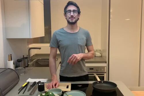 Sgombro sott'olio con spinaci scottati (chef Federico Delmonte) - VIDEORICETTA