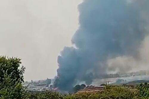 Incendio Ardea, inferno nella discarica abusiva: "Ci stanno facendo morire"