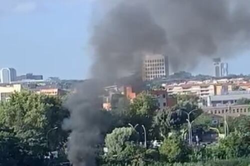 Ponte Marconi, il botto poi le fiamme: incendio nel nuovo parco