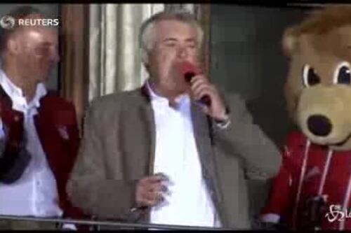 Bayern in festa, Ancelotti intona "I migliori anni della nostra vita"