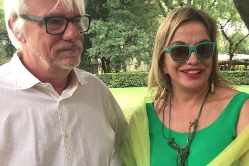 Ricky Tognazzi e Simona Izzo: a Sabaudia i grandi della commedia