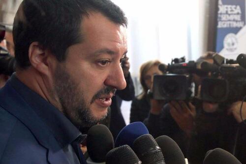 Matteo Salvini a Il Tempo: "Il campo va eliminato"