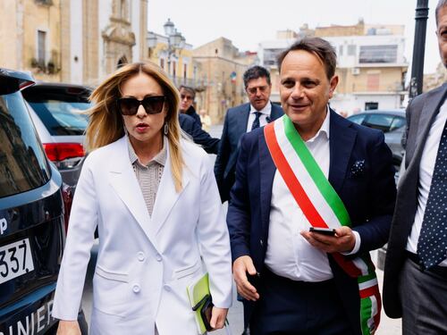 Niscemi, l’annuncio di Meloni: “Domani in Cdm 150 milioni per messa in sicurezza e indennizzi”