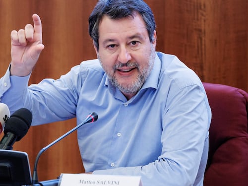 Elezioni, Salvini traccia la rotta: “Per noi voto a fine legislatura, nell’autunno 2027”