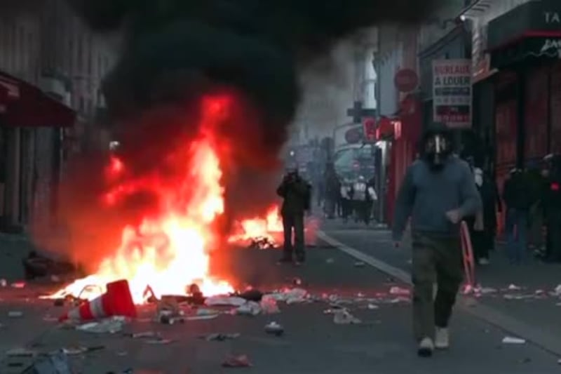 Caro vita, la Francia conta i danni: 2.400 arresti