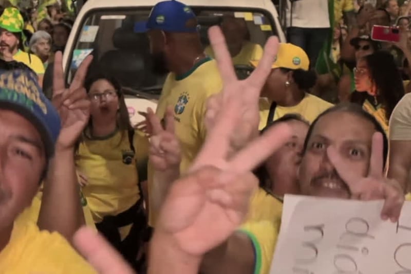 Mega corteo a Rio de Janeiro dei sostenitori di Flavio Bolsonaro