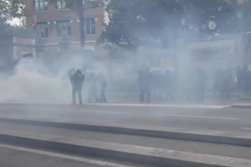 Francia, polizia disperde assembramento vicino Università Lione 3