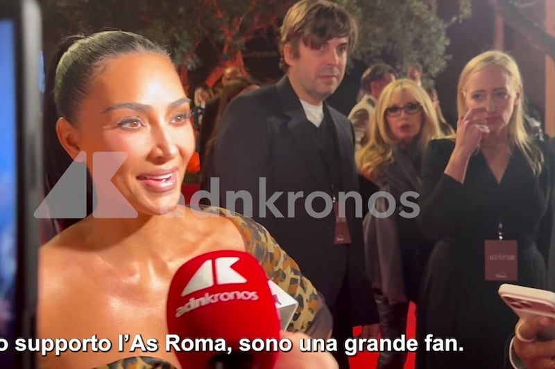 Kim Kardashian regina del tappeto rosso alla Festa del Cinema: "Tifo la Roma, sono una grande fan"