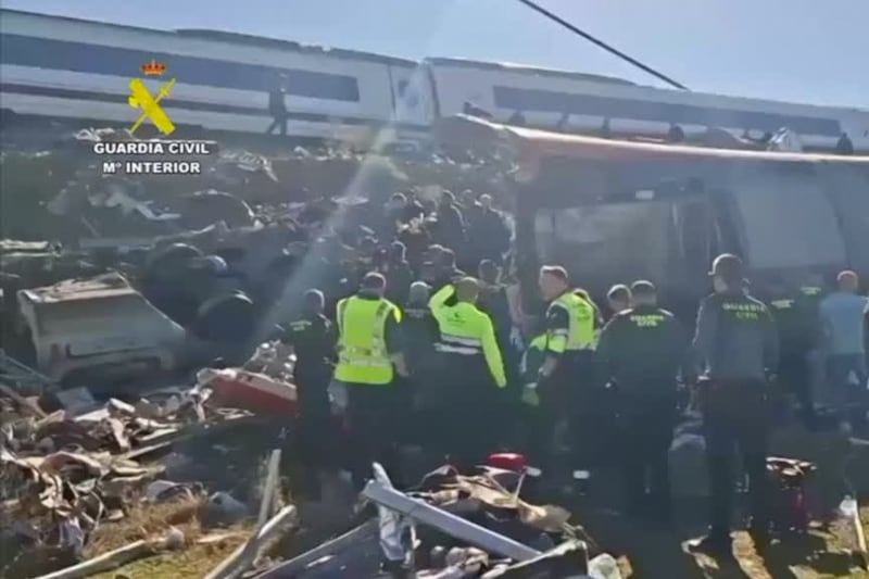 Incidente Toledo, i soccorritori al lavoro sulla zona del disastro