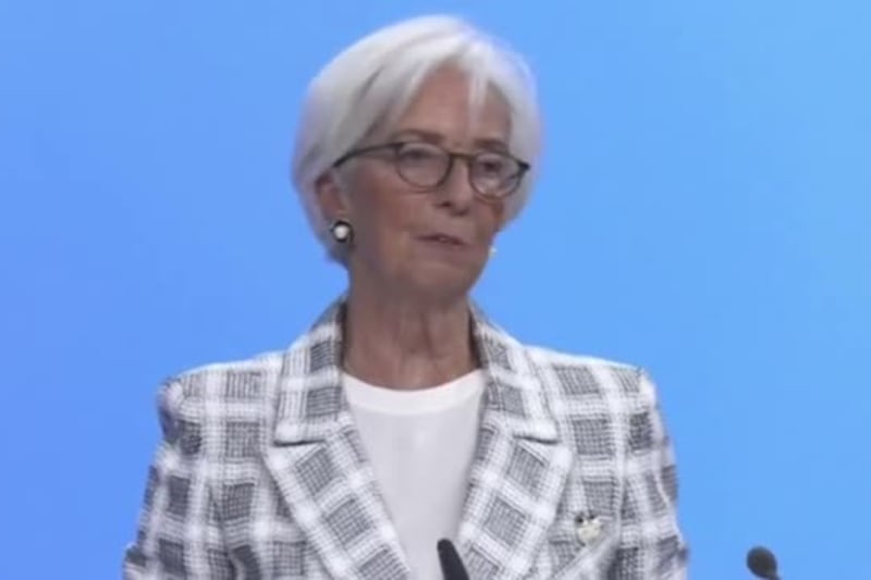 Bce, Lagarde lascia in anticipo: "Non posso più restare neutrale"