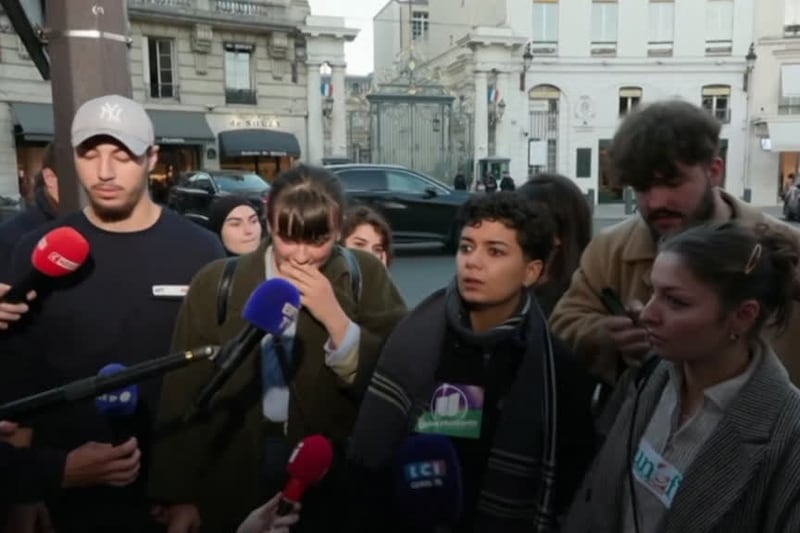 Francia, studenti: ministro Interno nega le violenze sui manifestanti